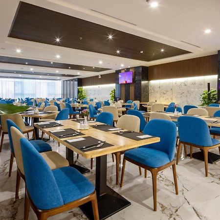 Miracle Luxury Nha Trang Hotel Exterior photo