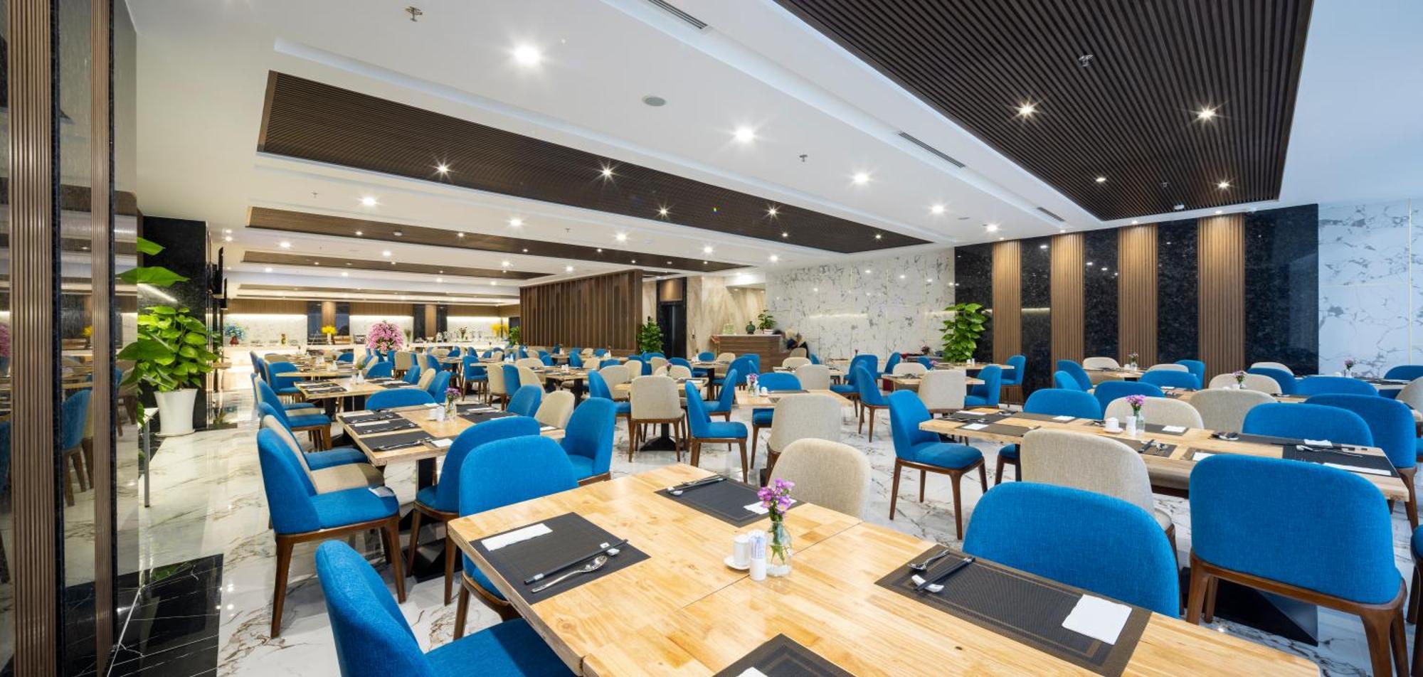 Miracle Luxury Nha Trang Hotel Exterior photo