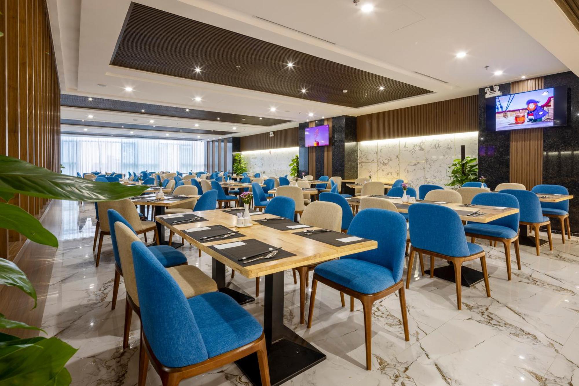 Miracle Luxury Nha Trang Hotel Exterior photo